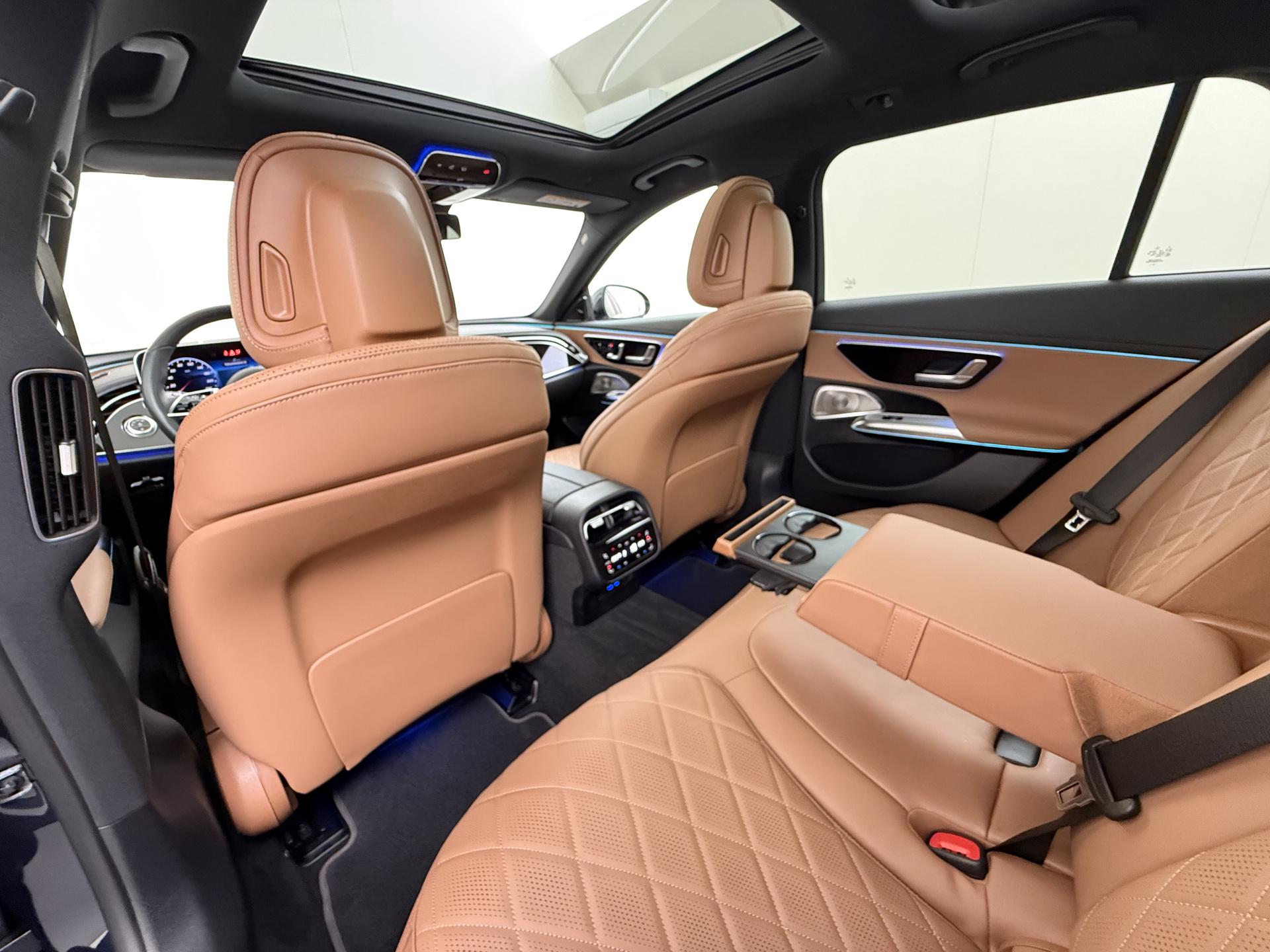 Mercedes-Benz E-klasse 300 de 4MATIC All-Terrain Estate 27