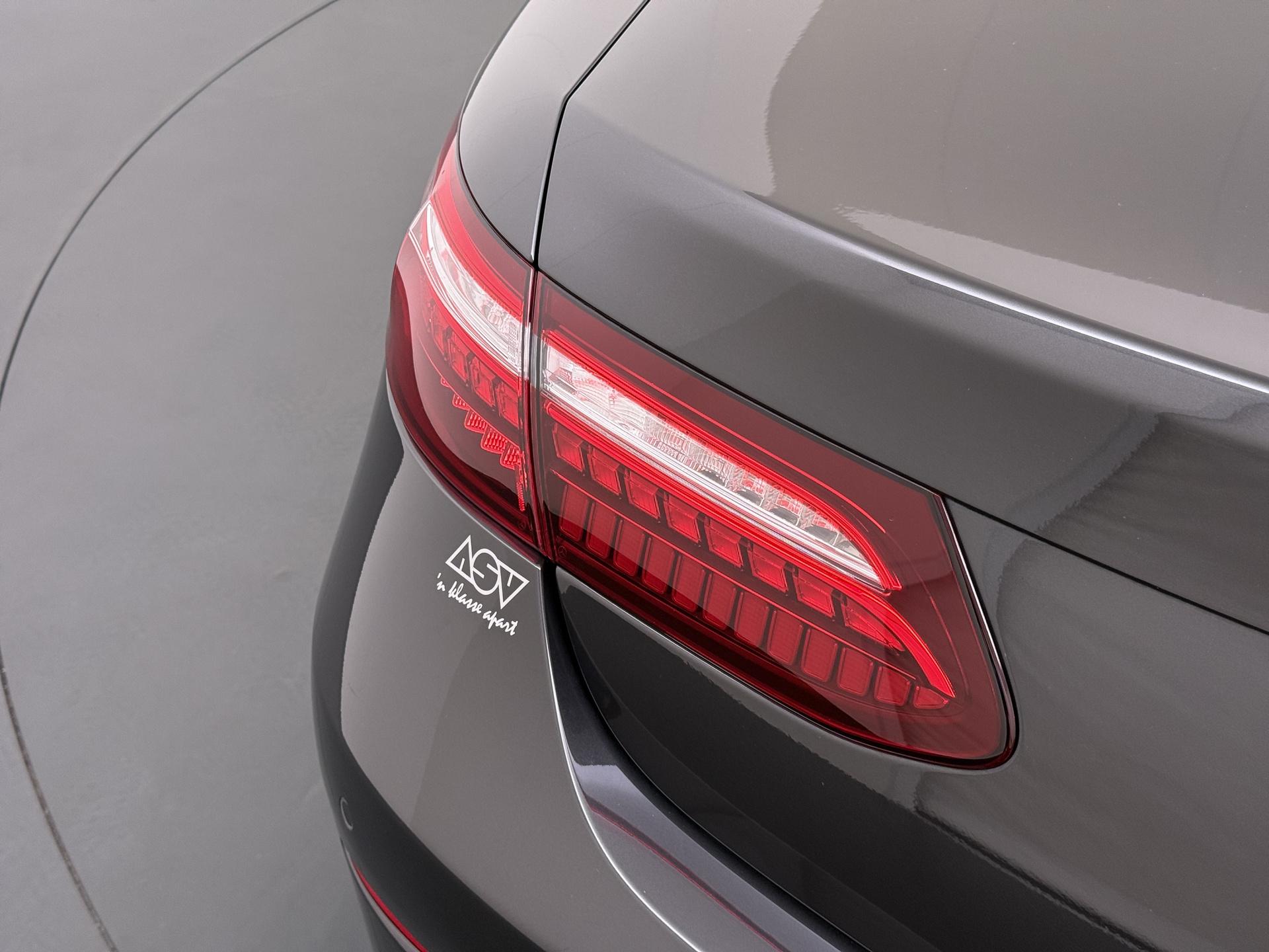 Mercedes-Benz E-klasse Cabriolet 200 AMG Line 18