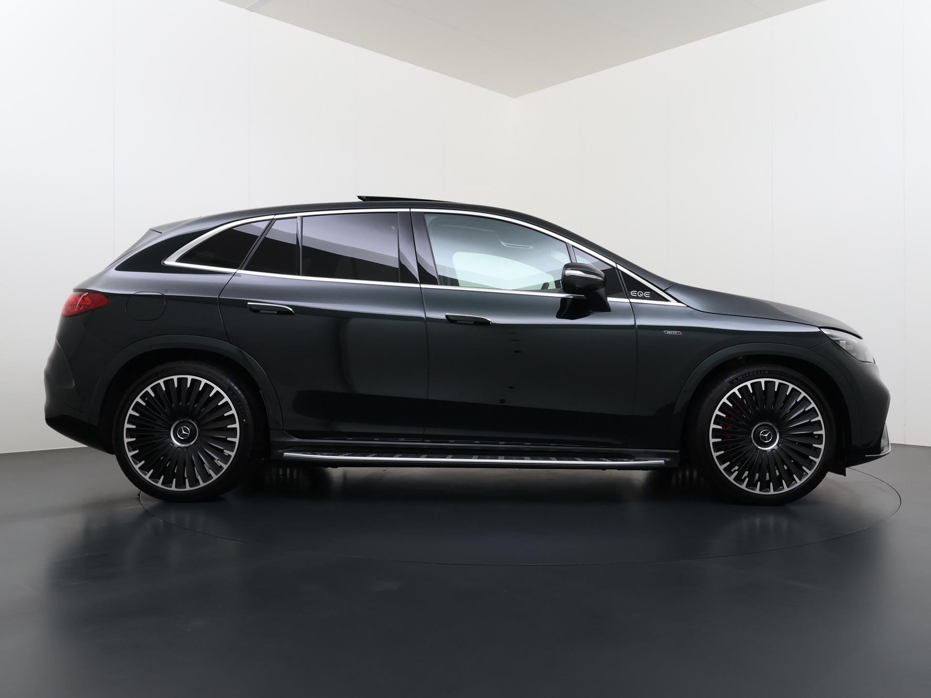Mercedes-Benz EQE SUV 53 AMG 4MATIC Premium Plus 9