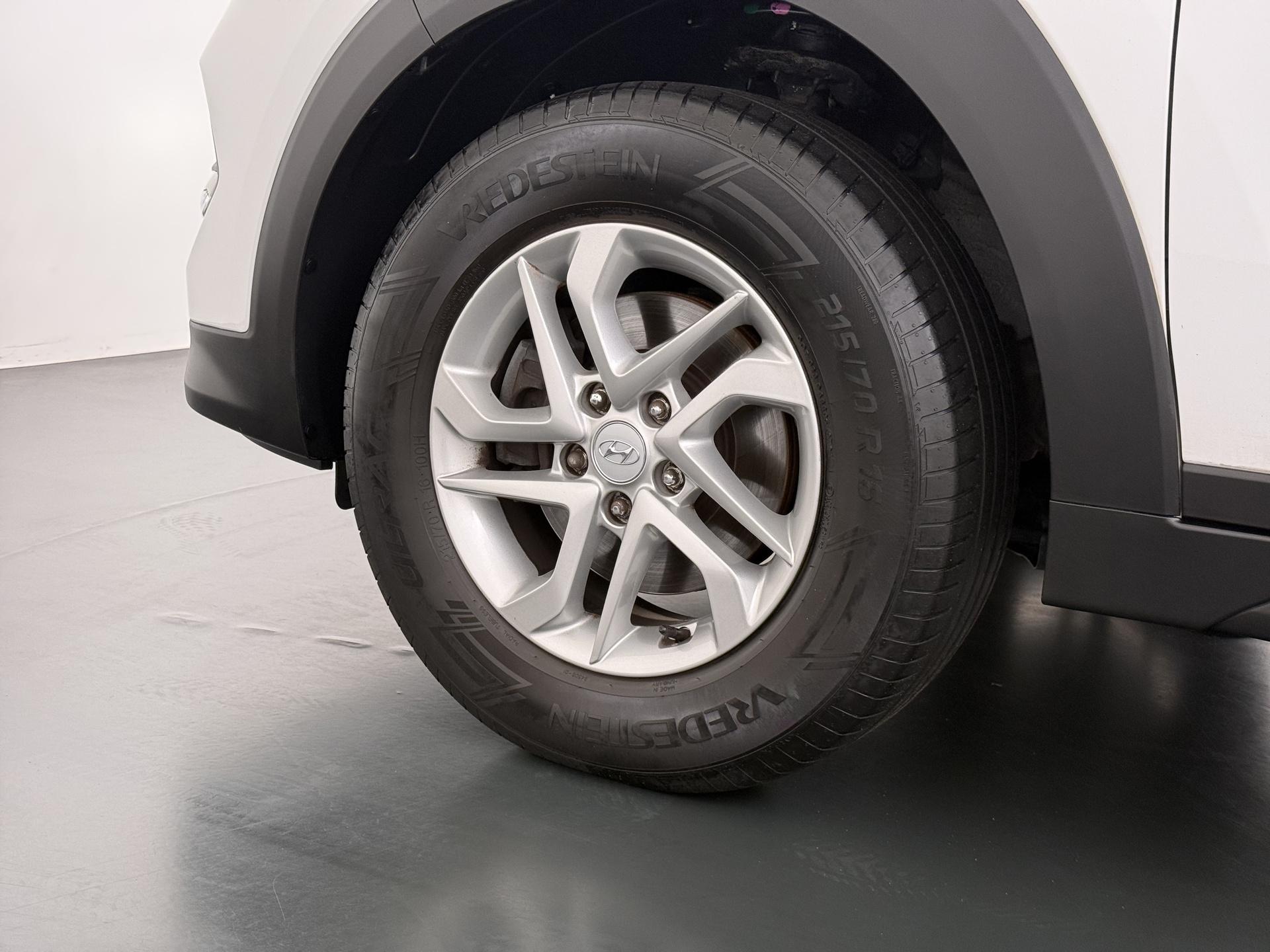 Hyundai Tucson 1.6 GDi Go! 19