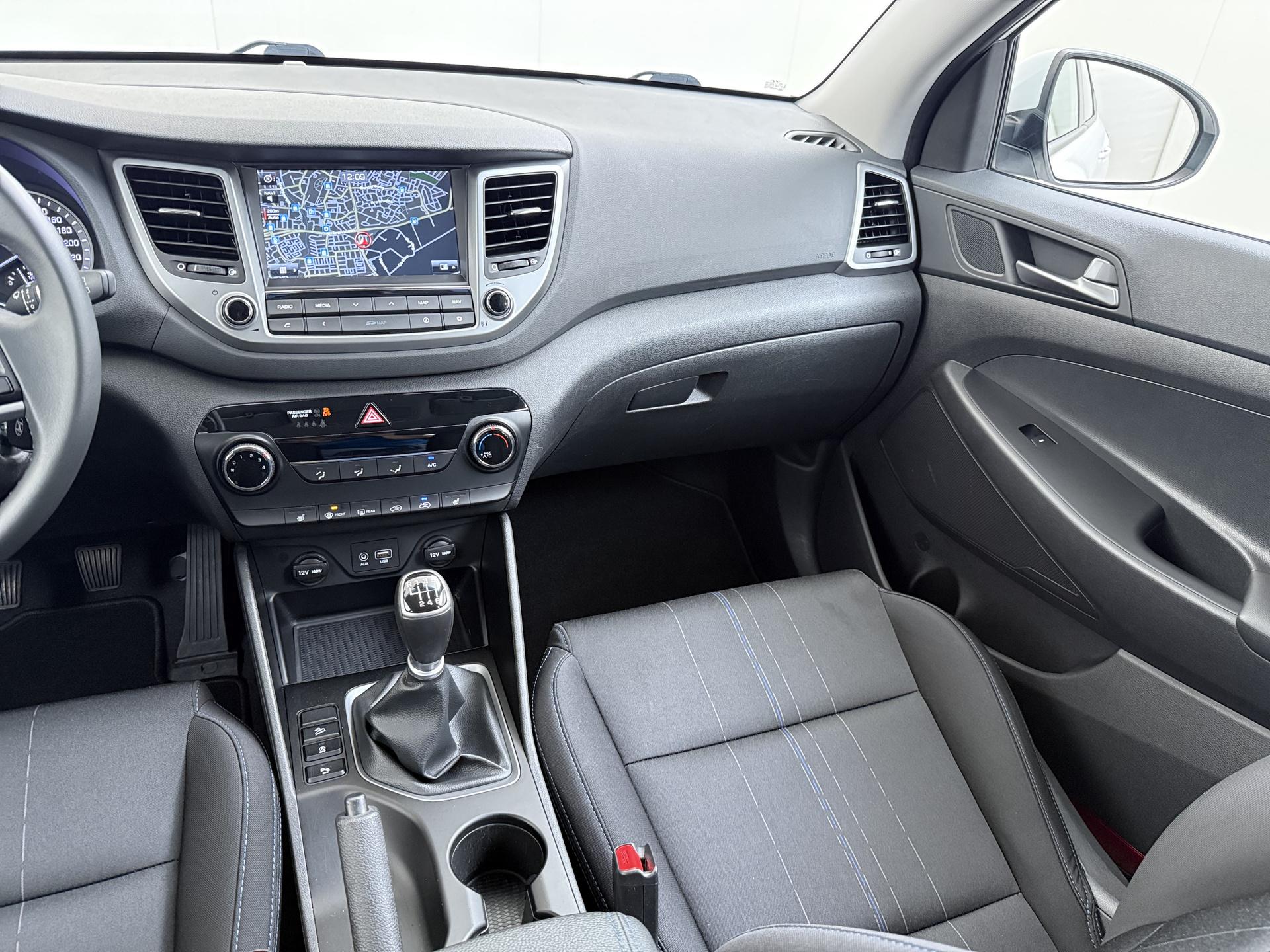 Hyundai Tucson 1.6 GDi Go! 27