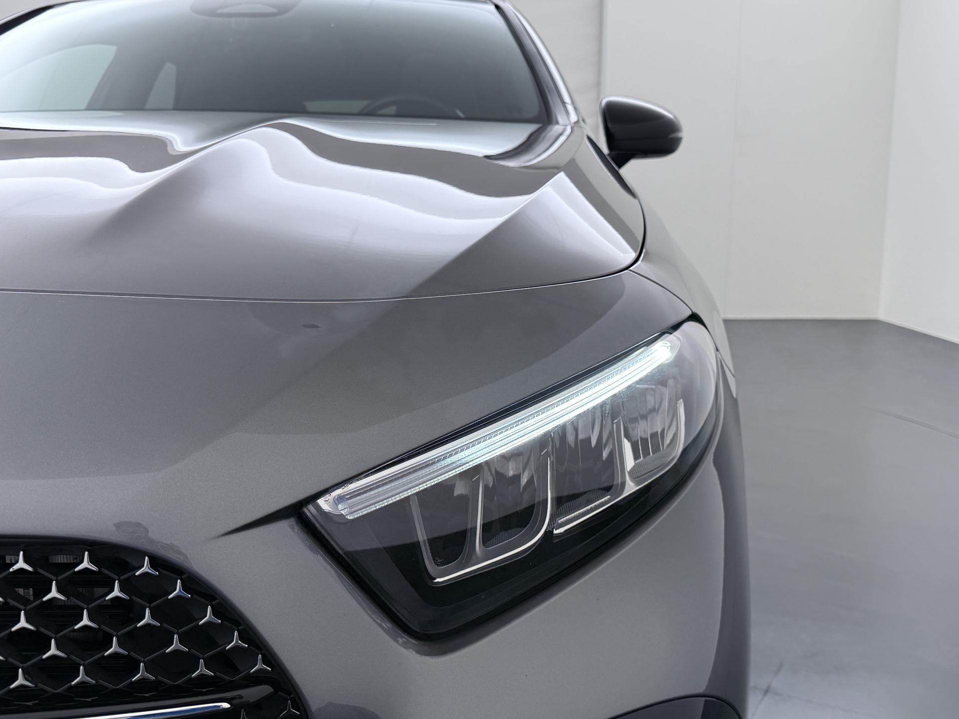 Mercedes-Benz A-klasse 250 e AMG Line 20