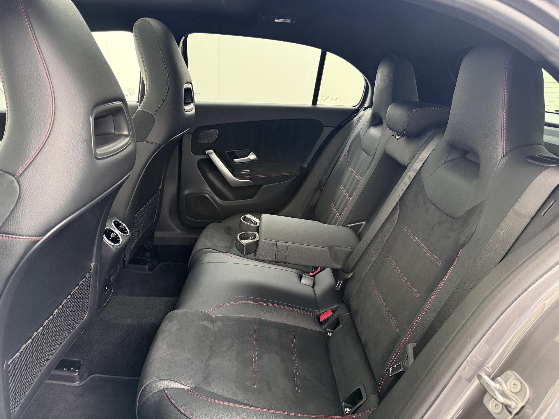 Mercedes-Benz A-klasse 250 e AMG Line 24