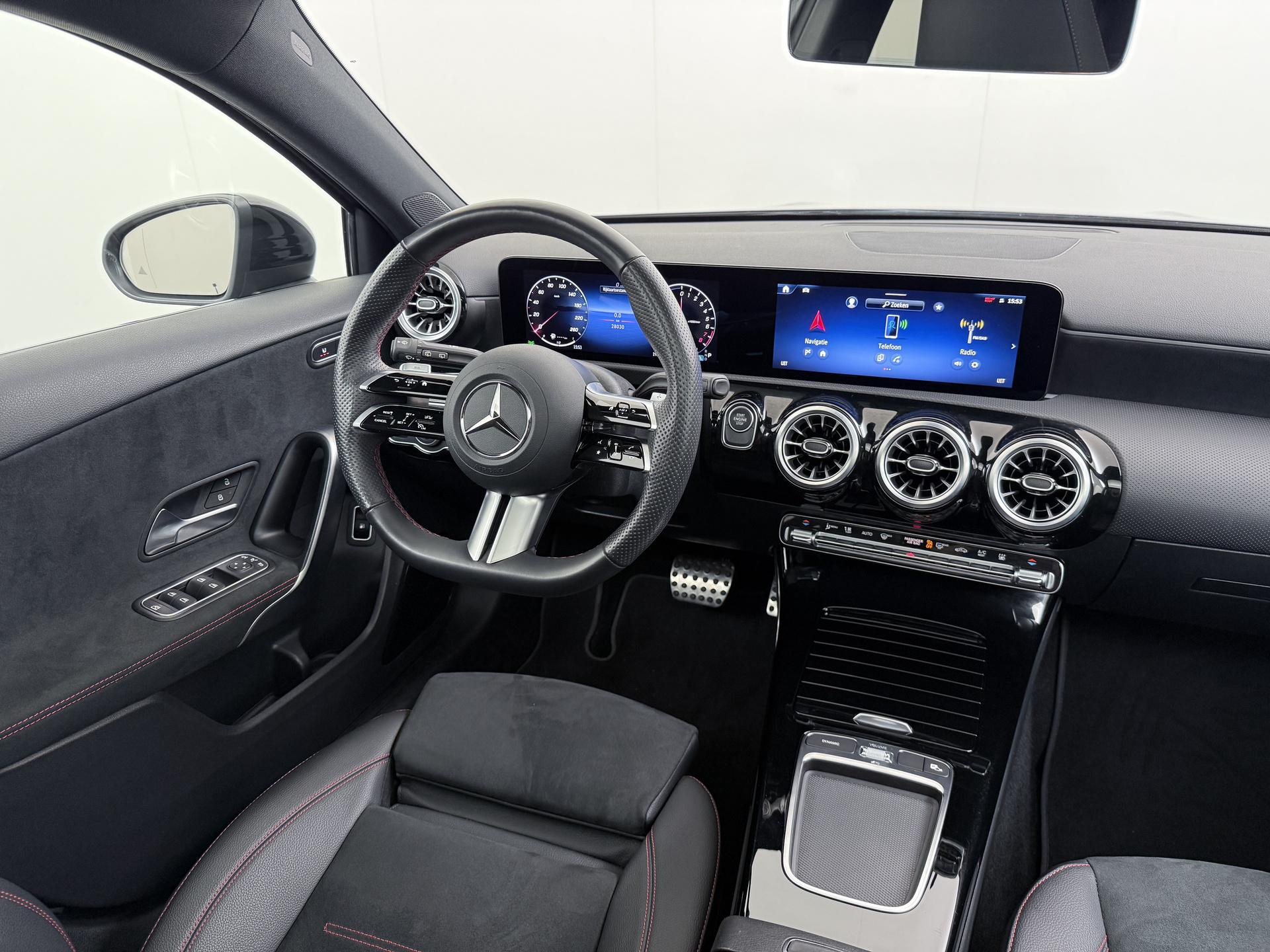 Mercedes-Benz A-klasse 250 e AMG Line 27