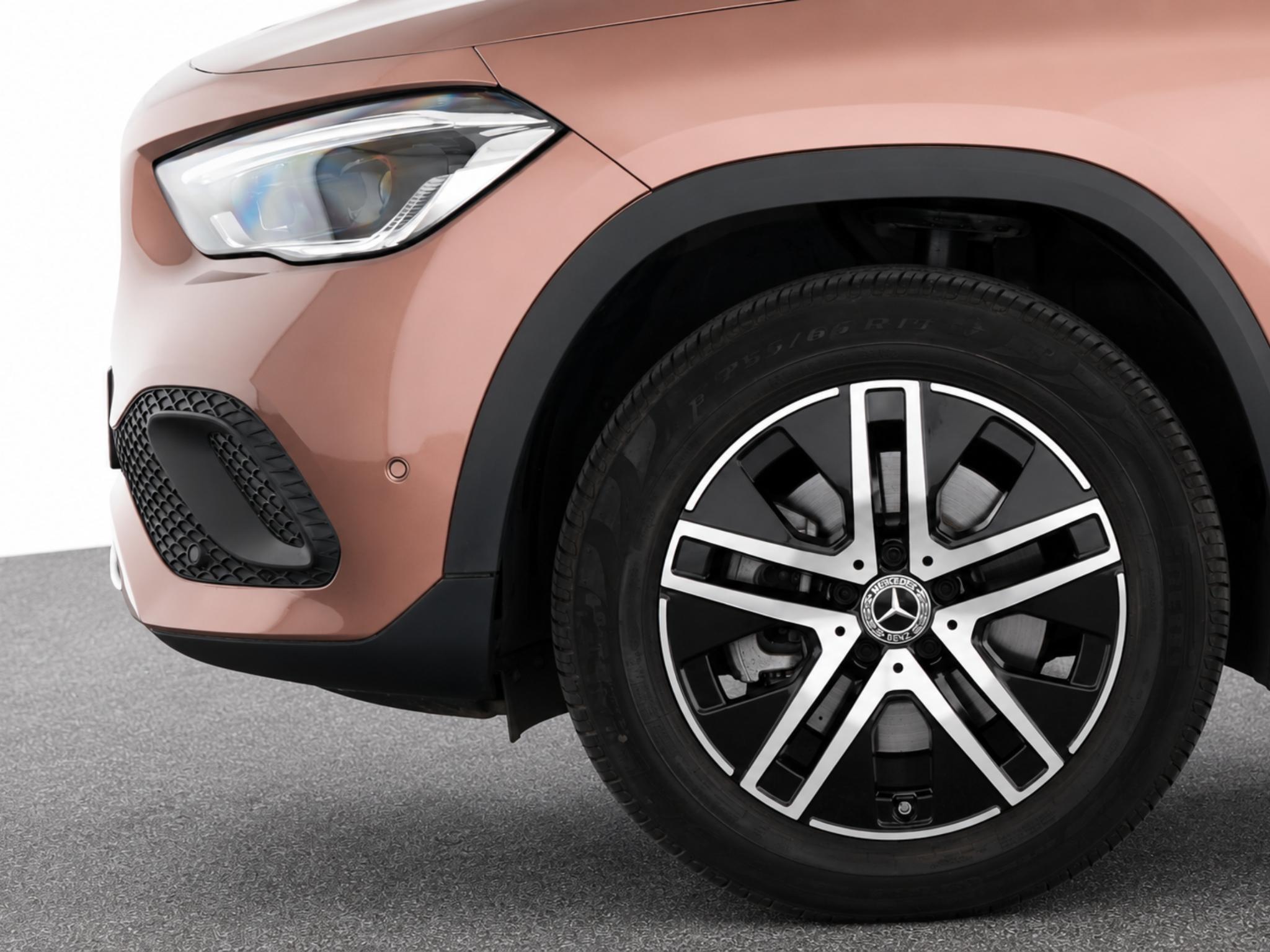 Mercedes-Benz GLA 250e Business Solution 4