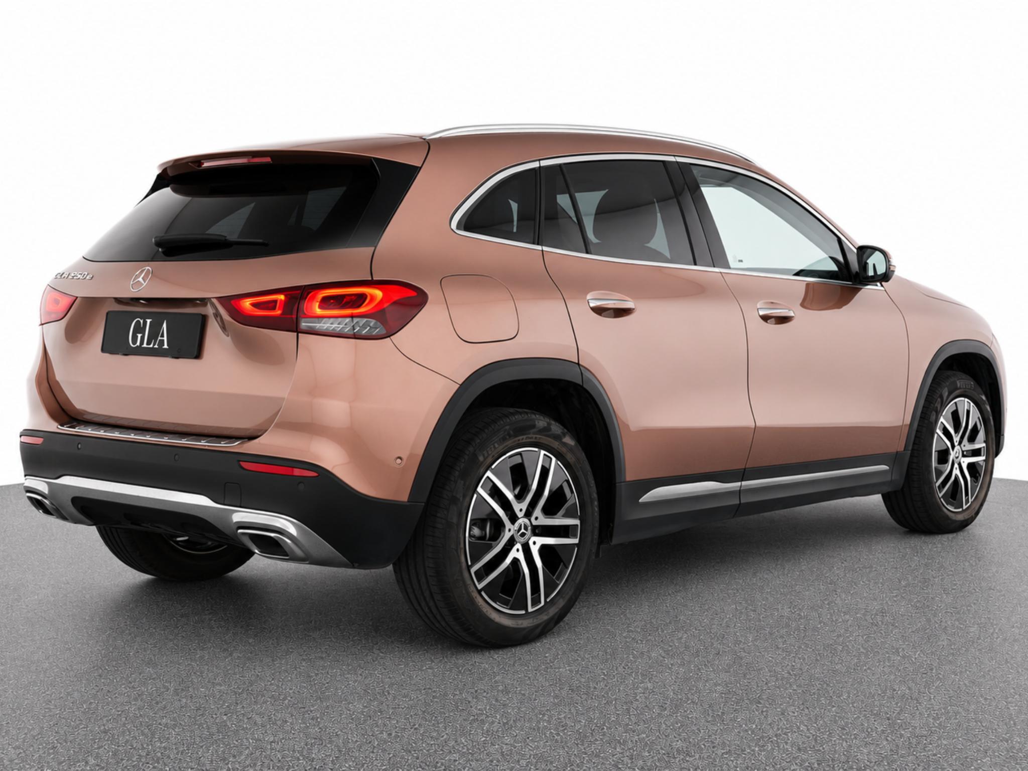 Mercedes-Benz GLA 250e Business Solution 6