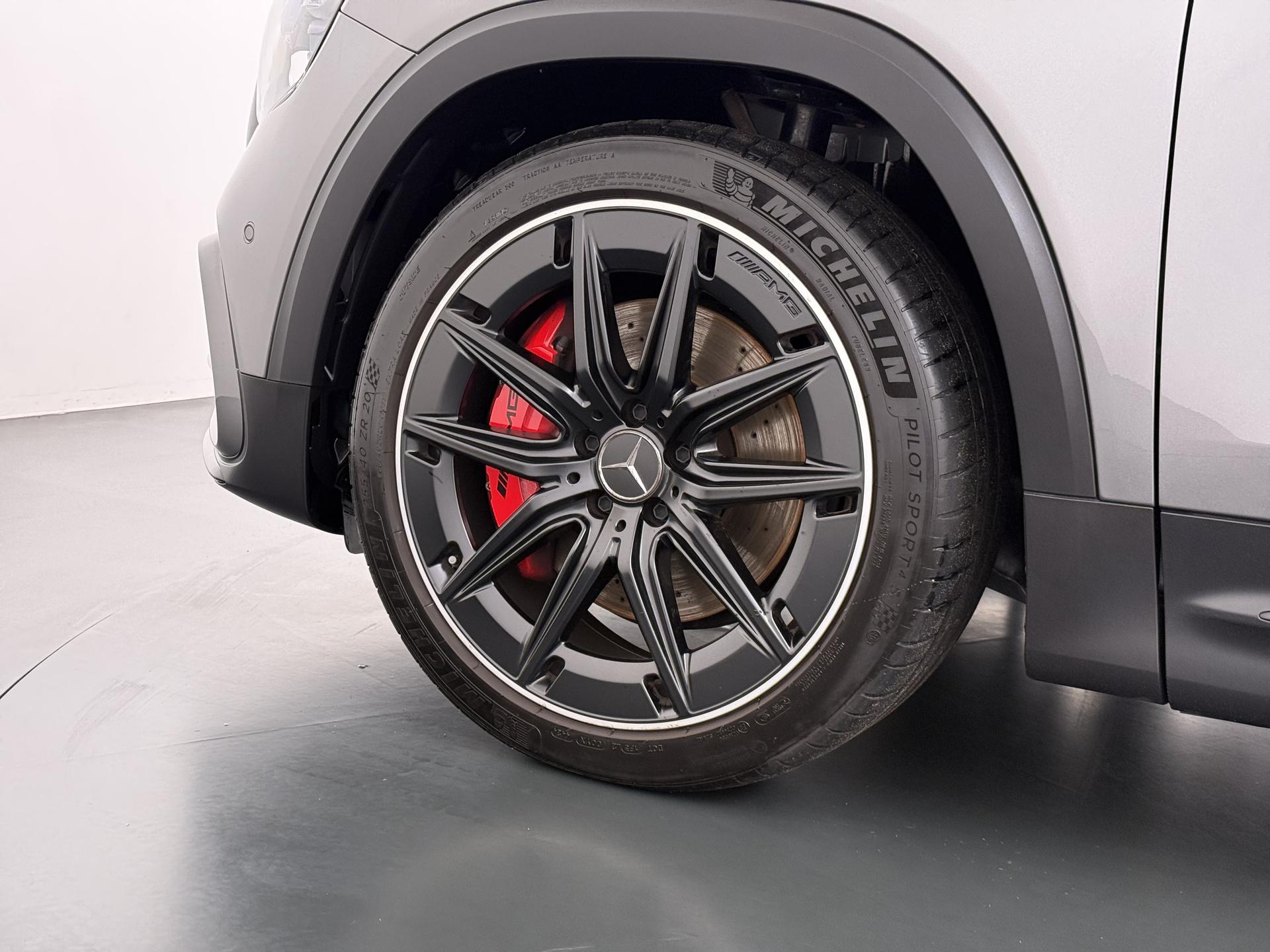 Mercedes-Benz GLB AMG 35 4MATIC 10