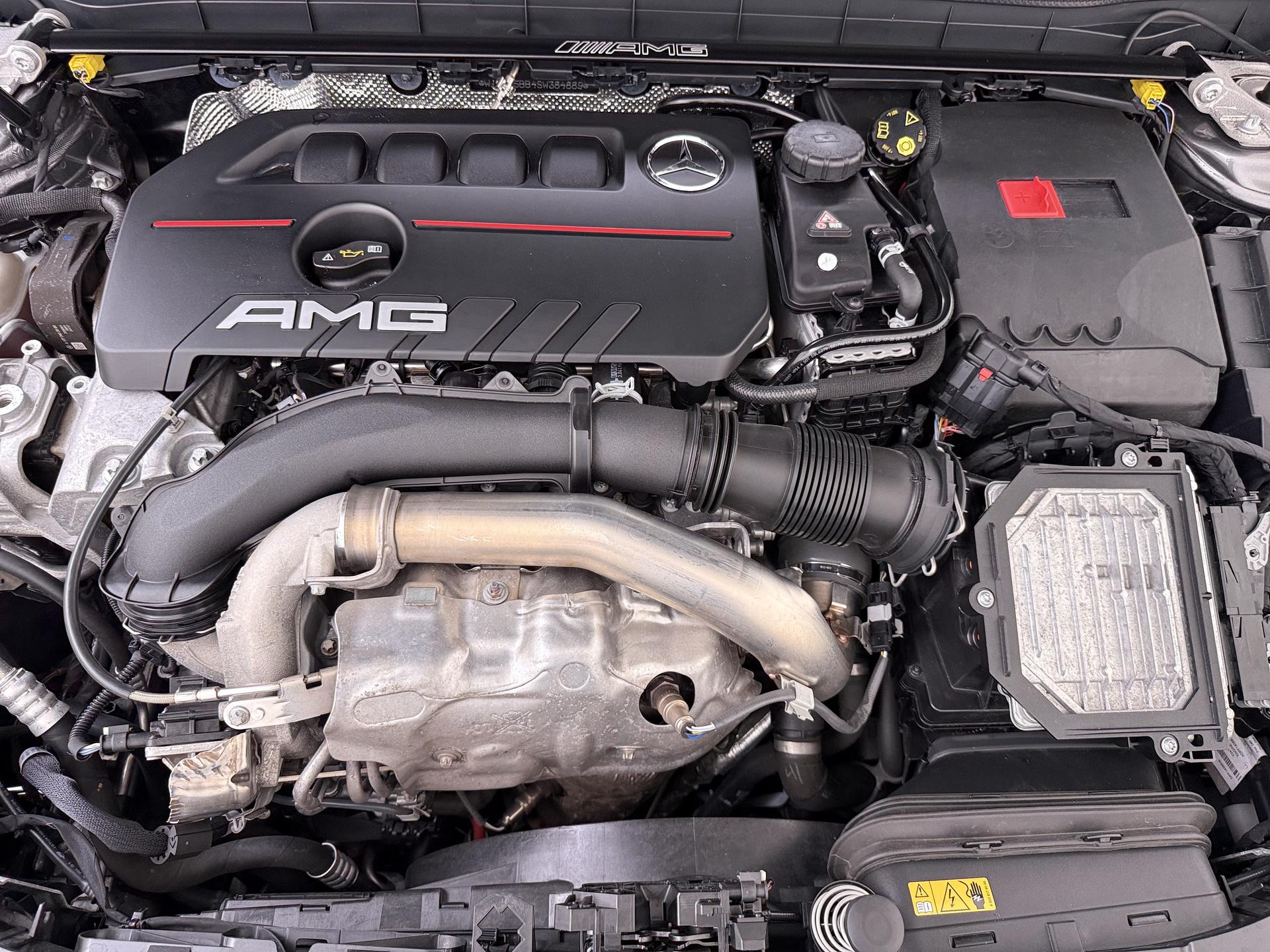 Mercedes-Benz GLB AMG 35 4MATIC 23