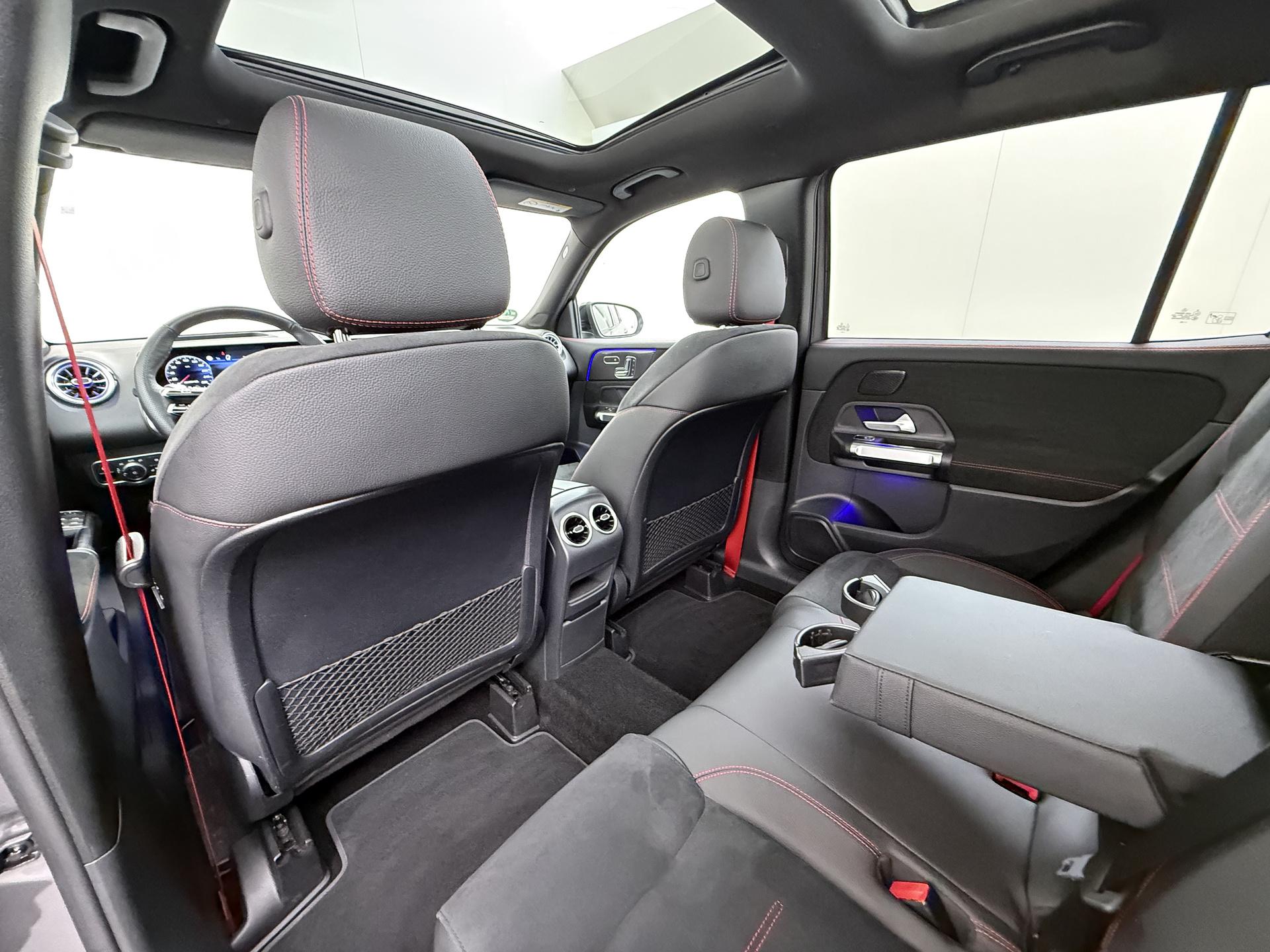 Mercedes-Benz GLB AMG 35 4MATIC 26