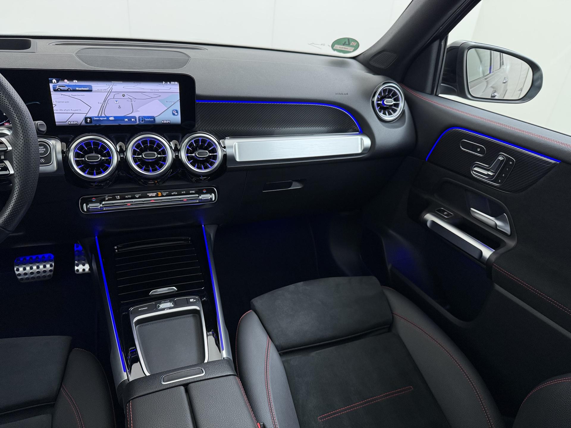 Mercedes-Benz GLB AMG 35 4MATIC 32
