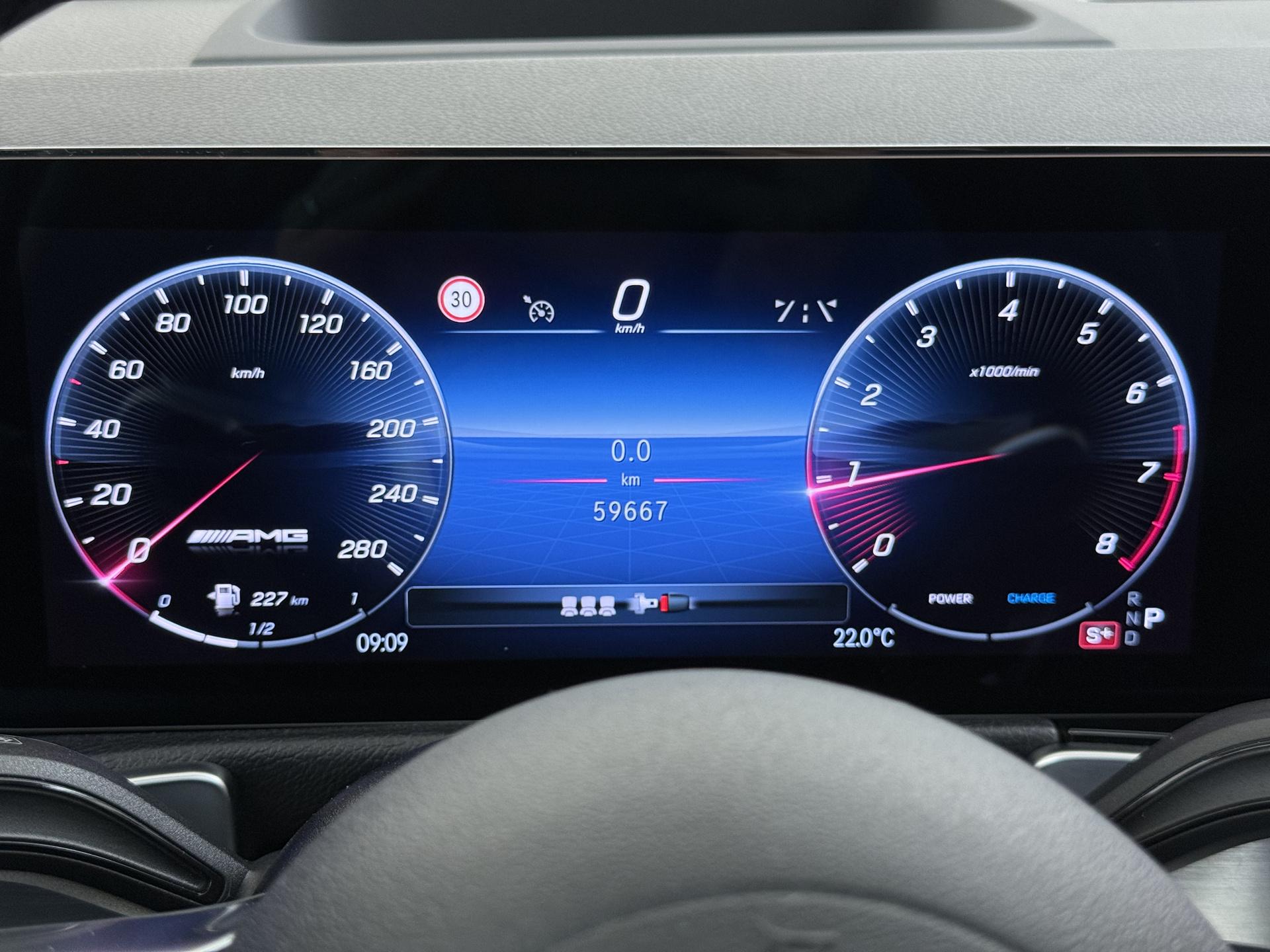 Mercedes-Benz GLB AMG 35 4MATIC 37