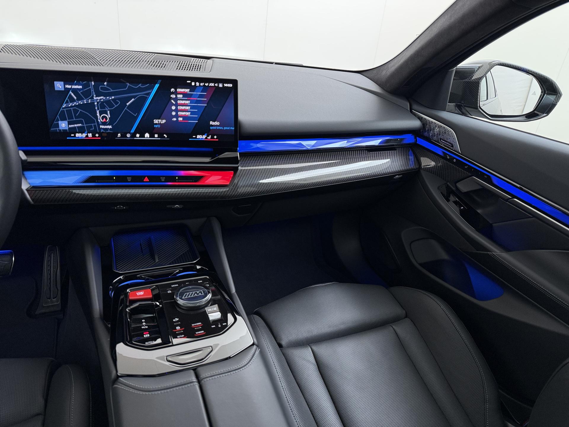 BMW 5-serie Touring M5 27