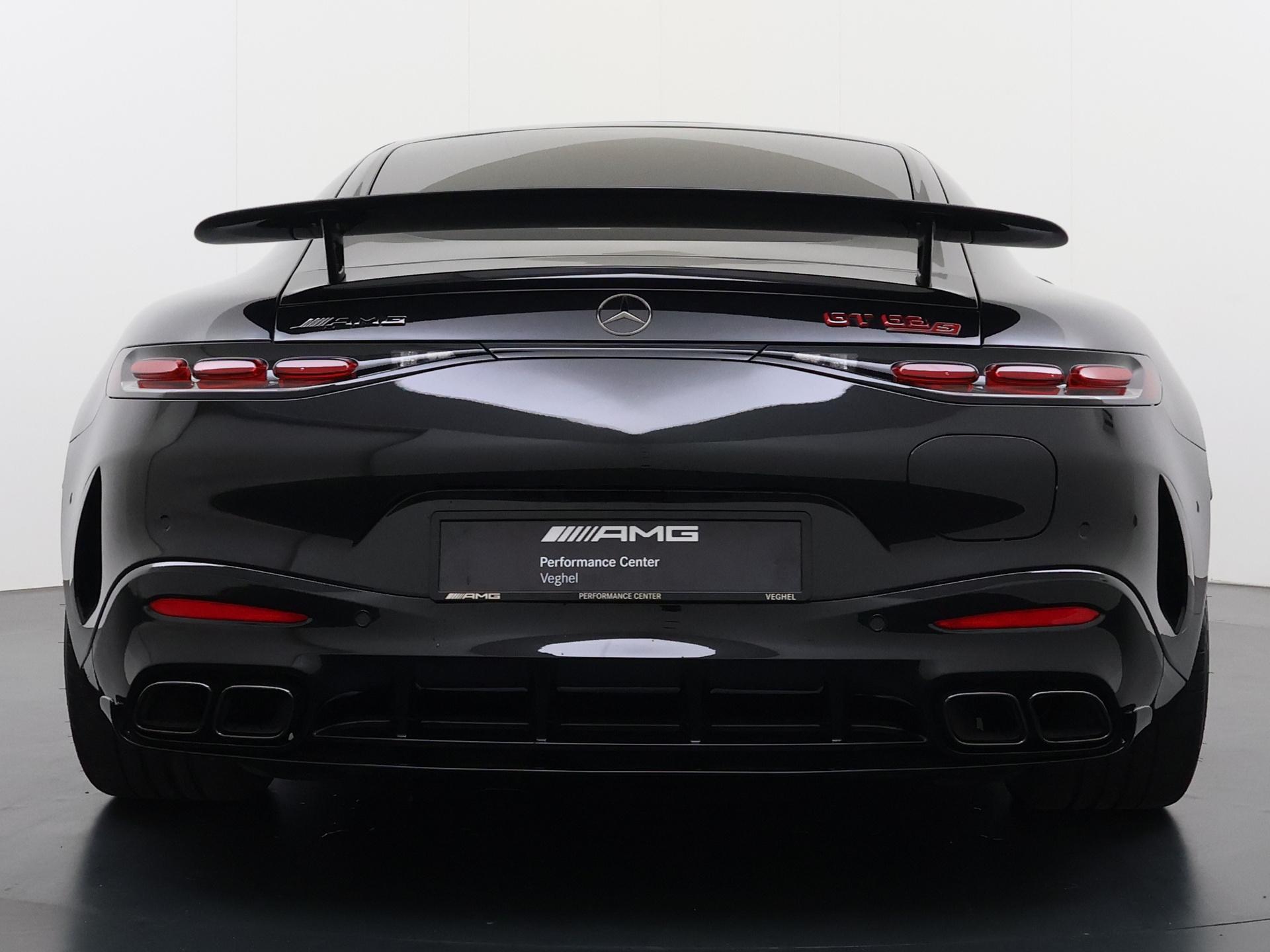 Mercedes-Benz GT AMG Coupé 63 S E Performance 6