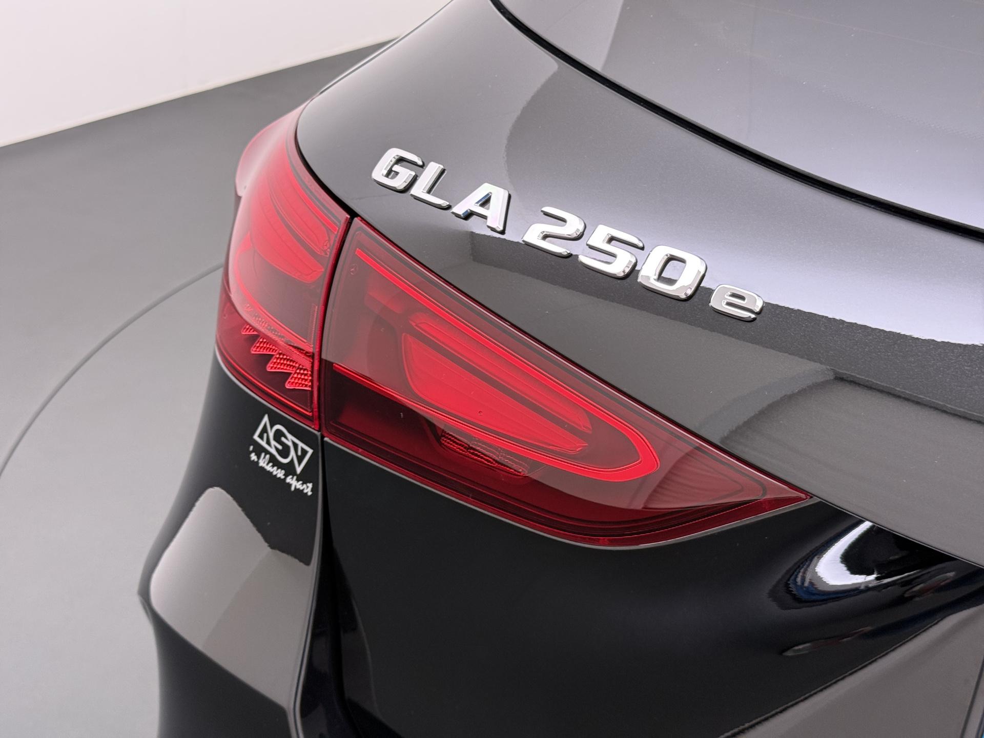 Mercedes-Benz GLA-klasse 250 e Business Solution AMG 17