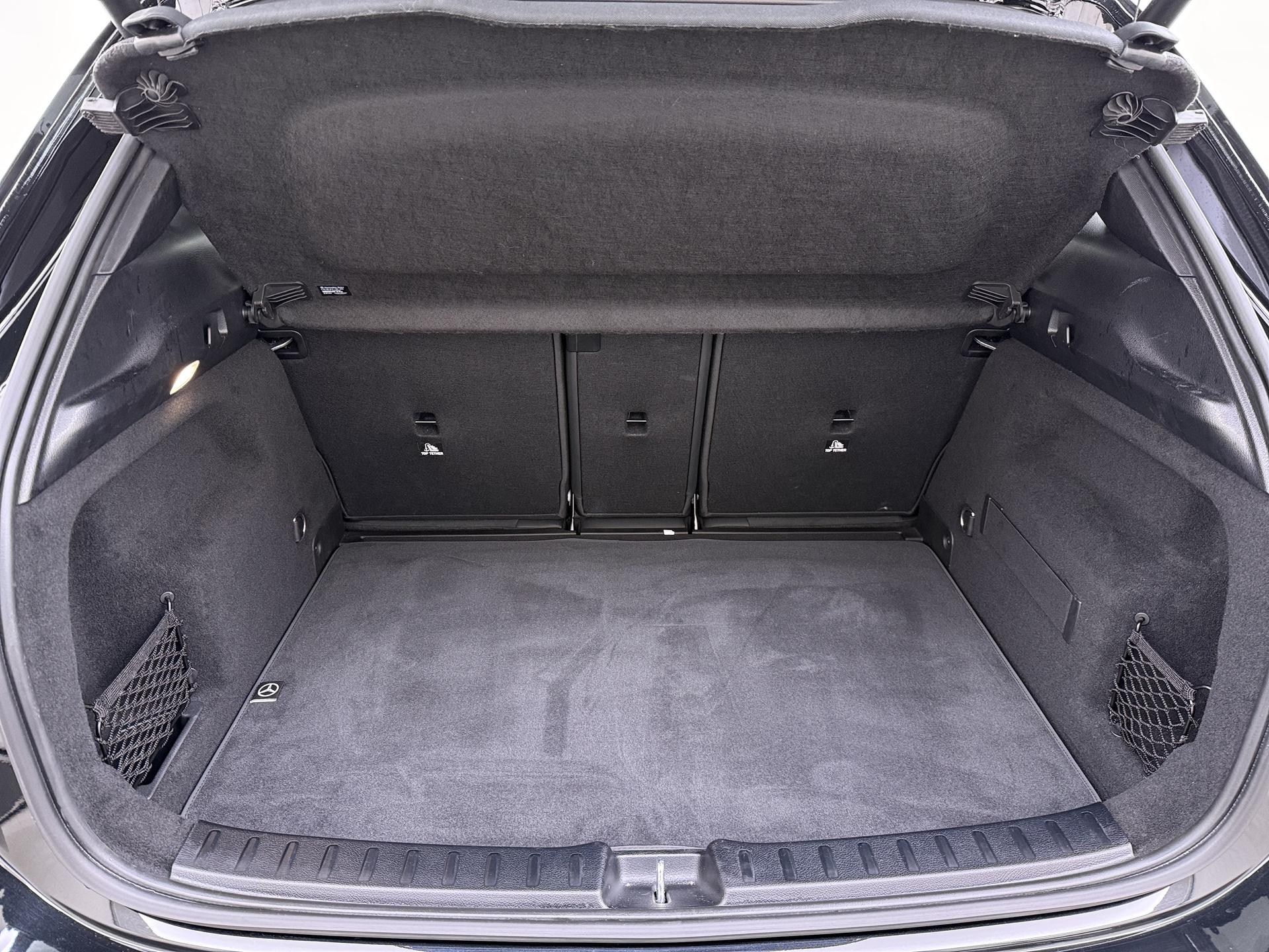 Mercedes-Benz GLA-klasse 250 e Business Solution AMG 19