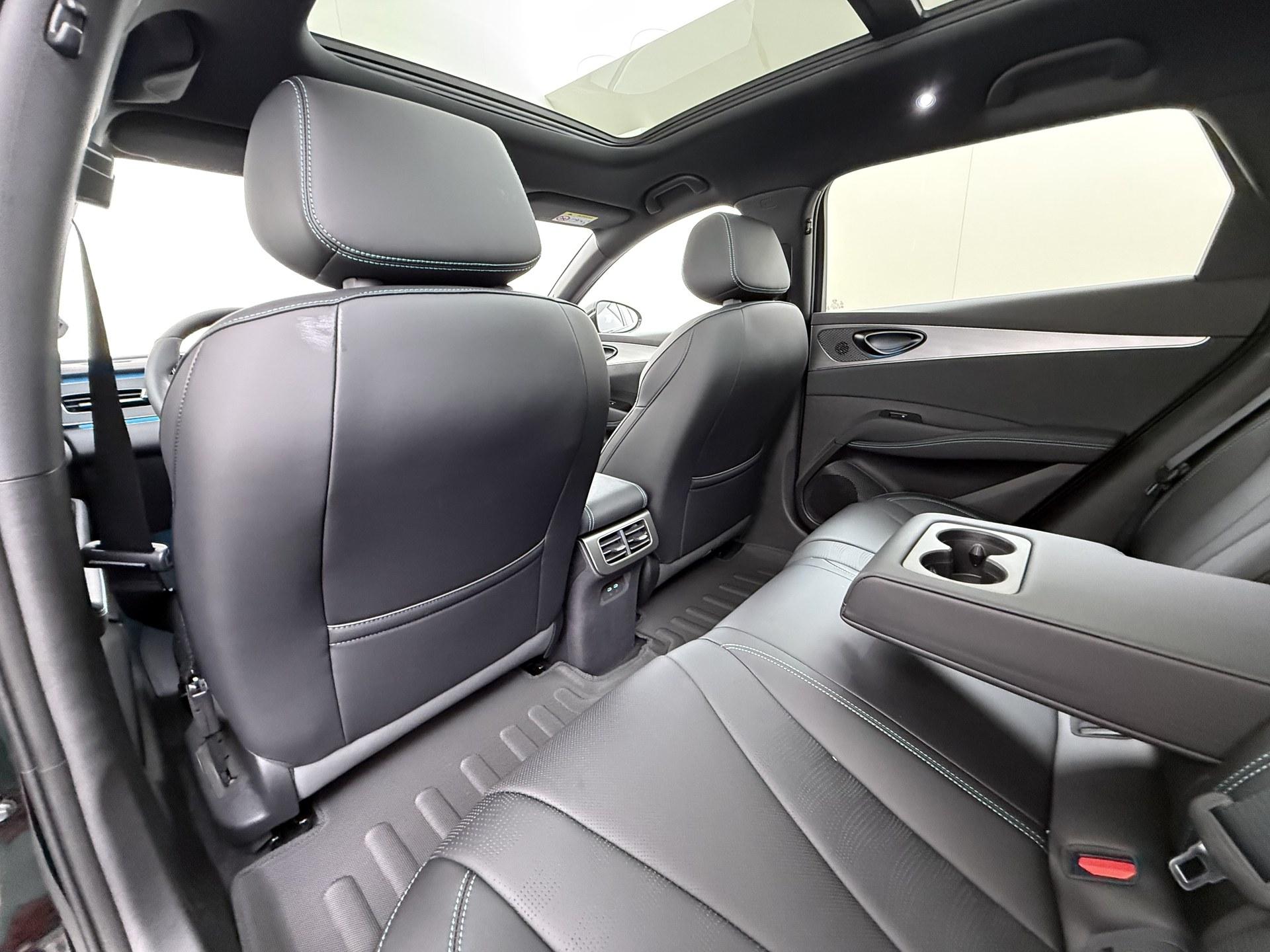BYD SEAL 6 Touring 1.5 DM-i Comfort Lite 14