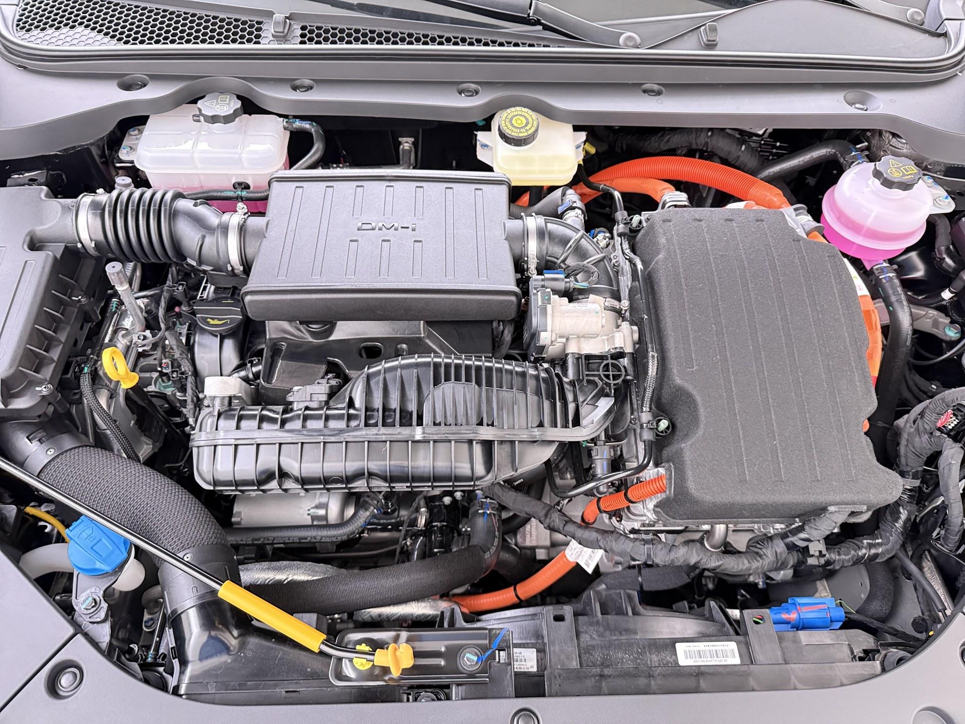 BYD SEAL 6 Touring 1.5 DM-i Comfort Lite 26