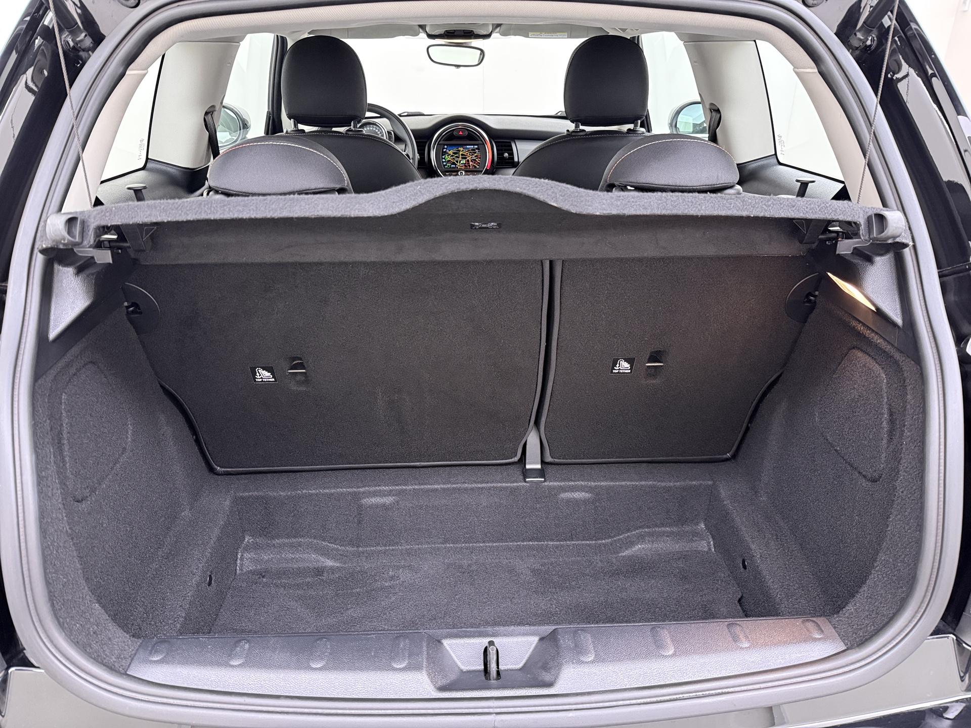 MINI 3-Deurs 1.5 Cooper 15