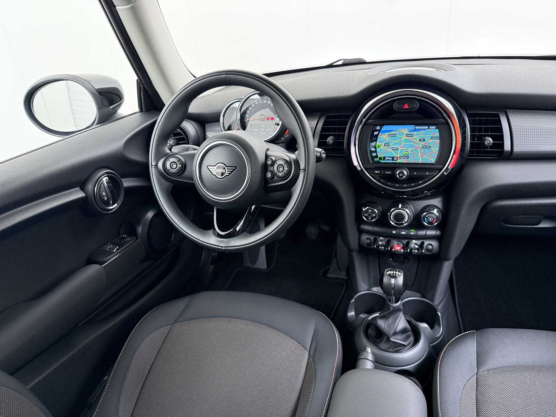 MINI 3-Deurs 1.5 Cooper 20