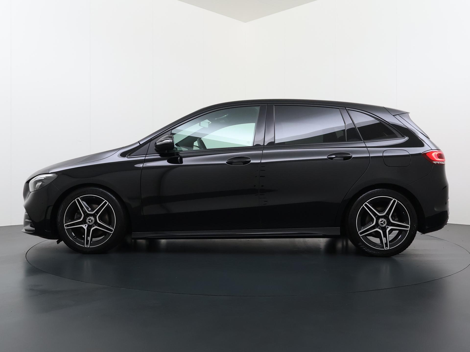 Mercedes-Benz B-klasse 180 Business Solution AMG 2