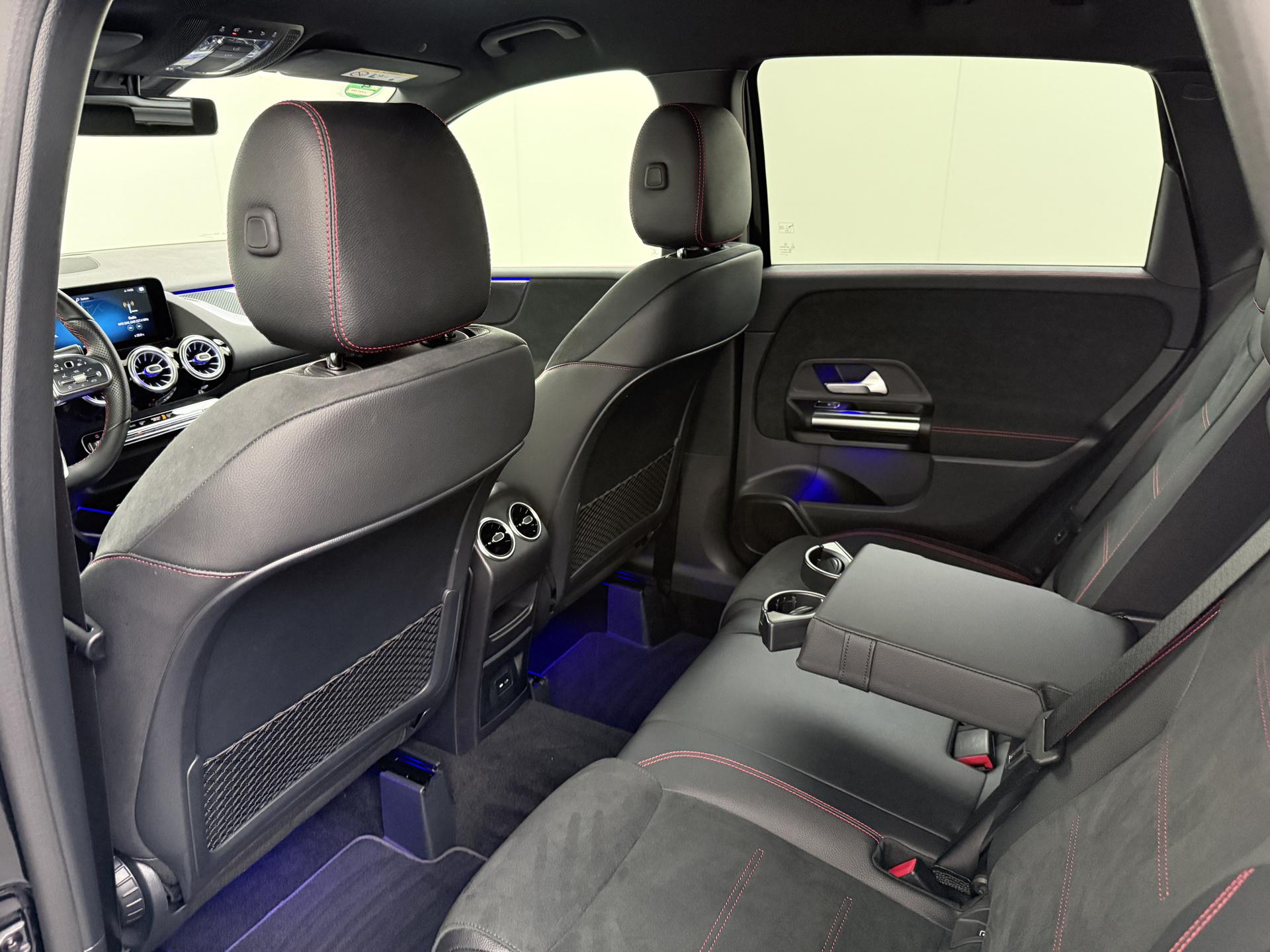 Mercedes-Benz B-klasse 180 Business Solution AMG 22