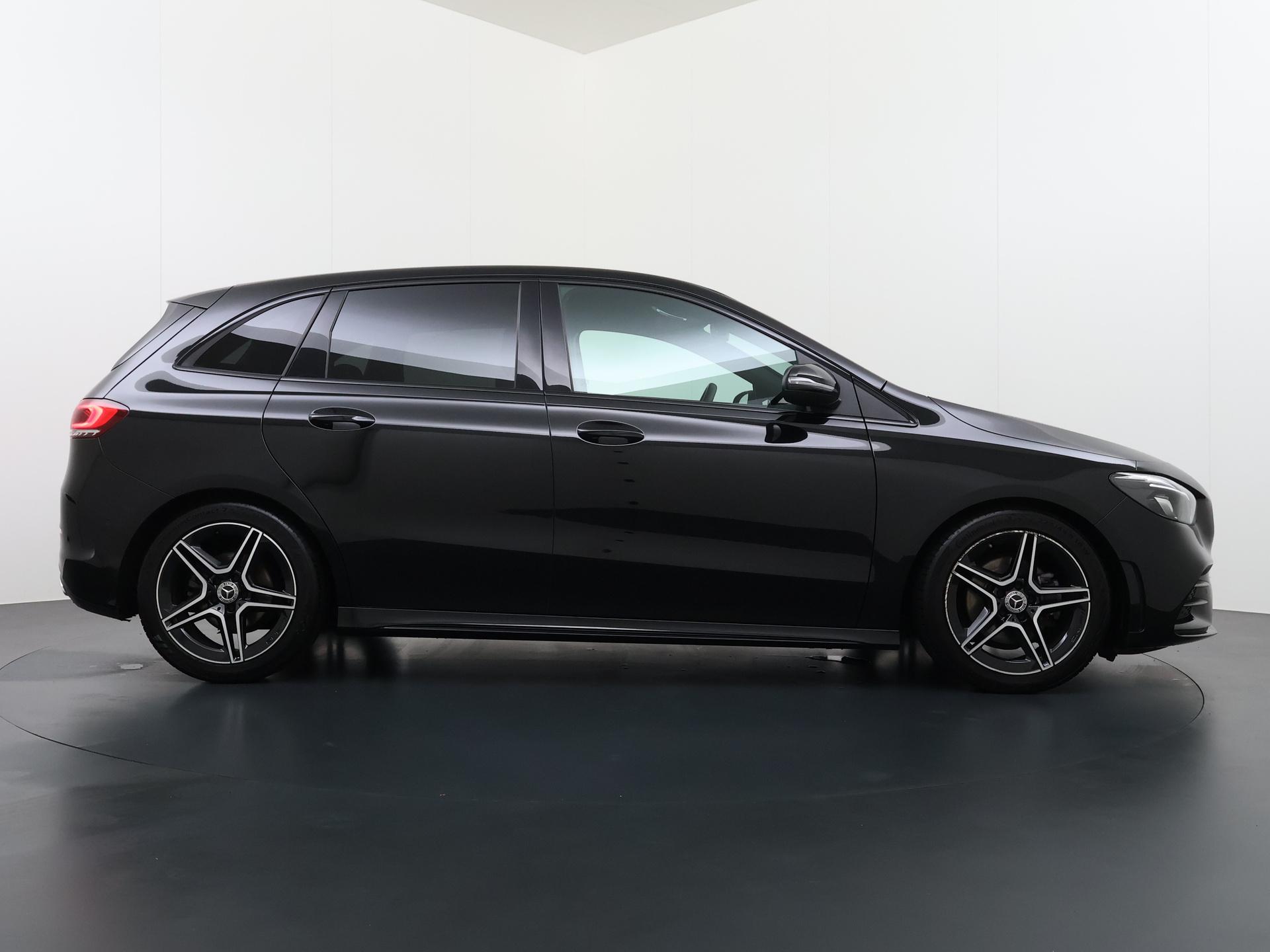 Mercedes-Benz B-klasse 180 Business Solution AMG 8