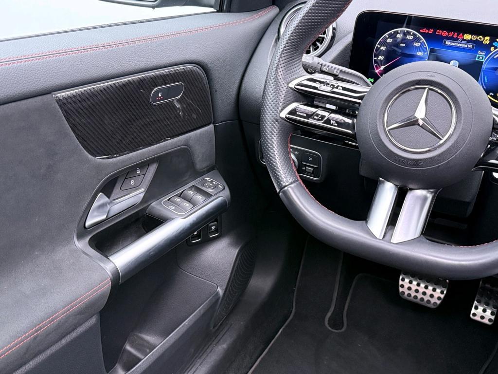 Mercedes-Benz GLA-klasse 250 e Business Solution AMG 13