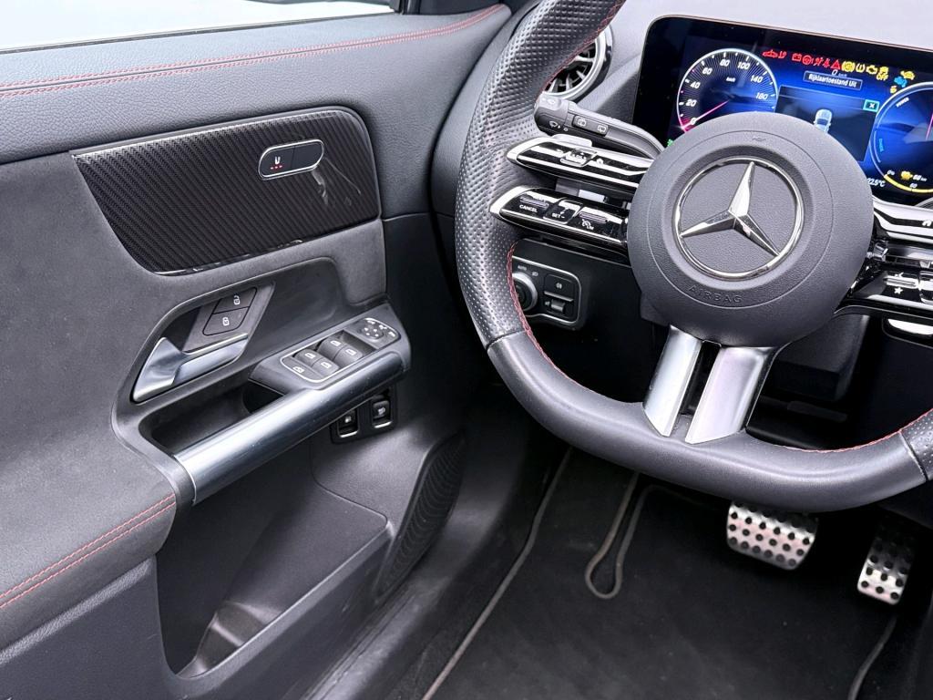 Mercedes-Benz GLA-klasse 250 e Business Solution AMG 12