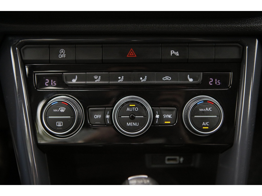 Volkswagen T-Roc 1.5 TSI Sport 12
