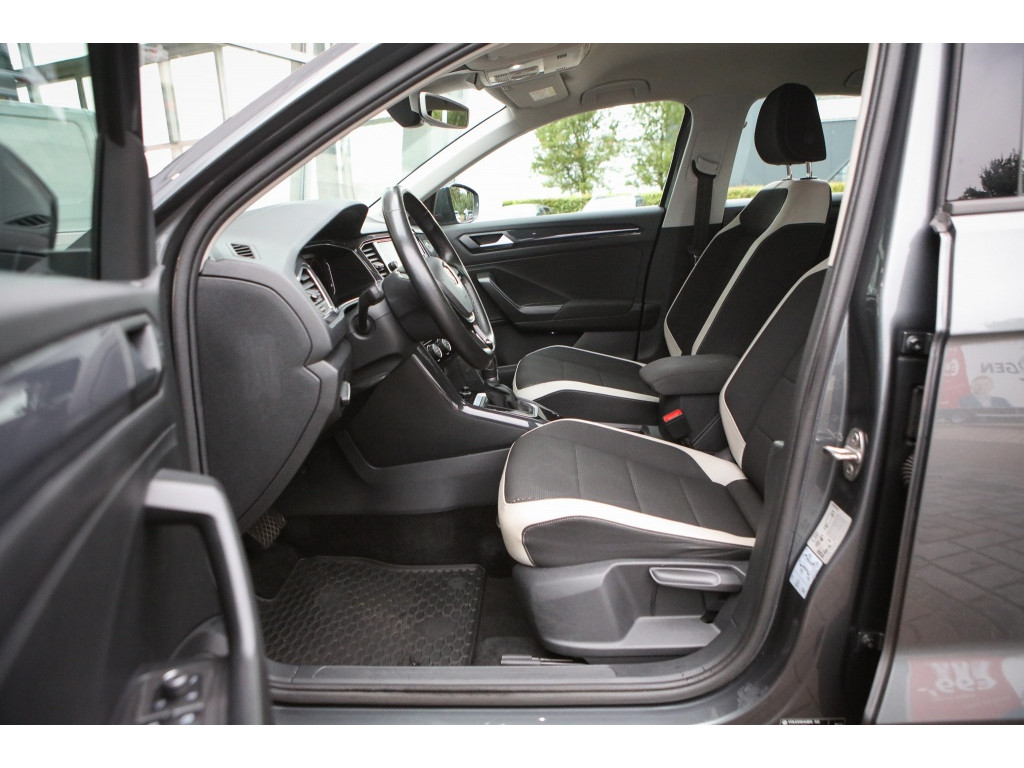 Volkswagen T-Roc 1.5 TSI Sport 4