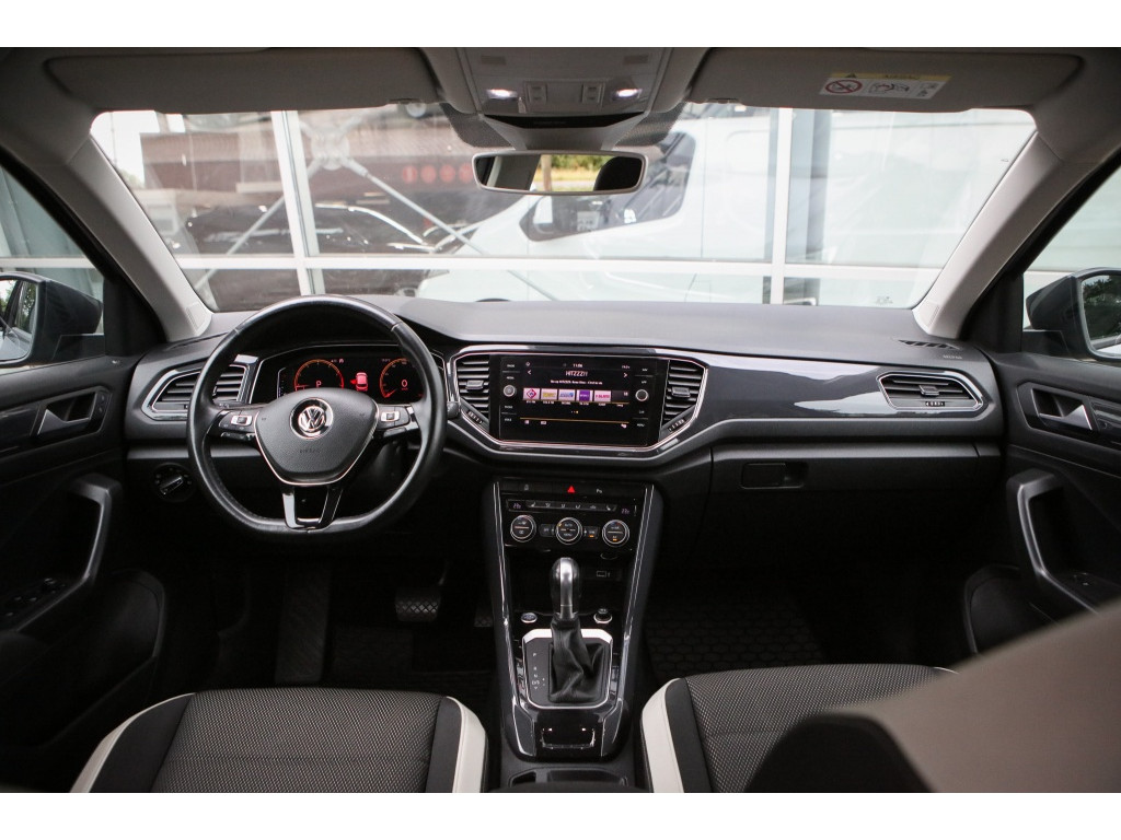Volkswagen T-Roc 1.5 TSI Sport 6