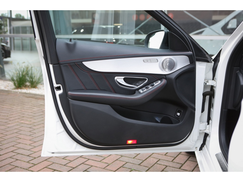Mercedes-Benz C-Klasse Estate AMG 43 4MATIC | Nieuwstaat! | Burmester | Pano | Trekhaak | 3