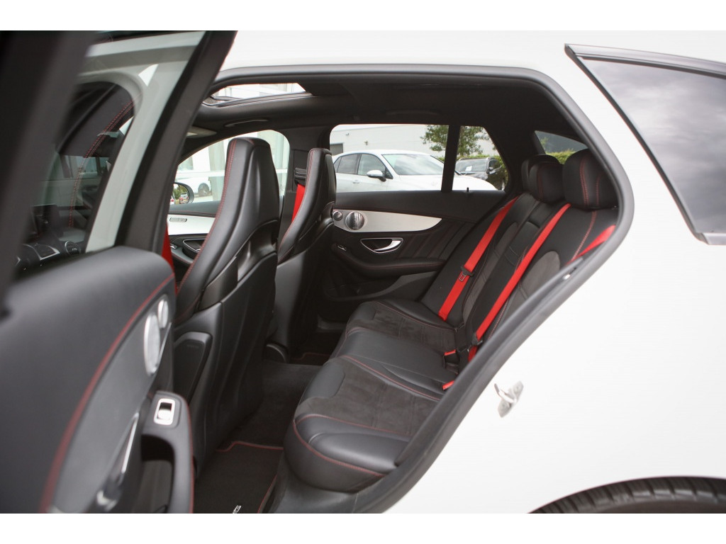 Mercedes-Benz C-Klasse Estate AMG 43 4MATIC | Nieuwstaat! | Burmester | Pano | Trekhaak | 7