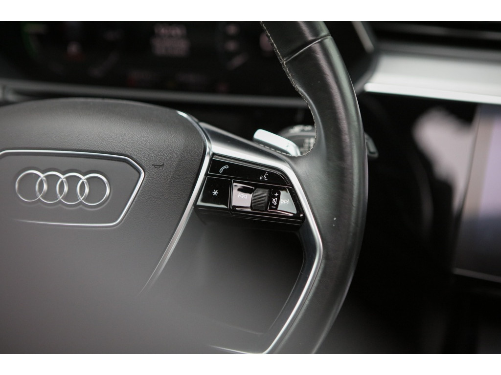 Audi e-tron e-tron 55 | Pano | B&O | Schaalstoelen | 10
