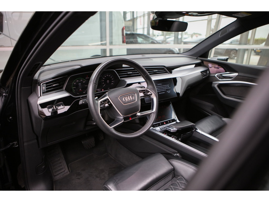 Audi e-tron e-tron 55 | Pano | B&O | Schaalstoelen | 2