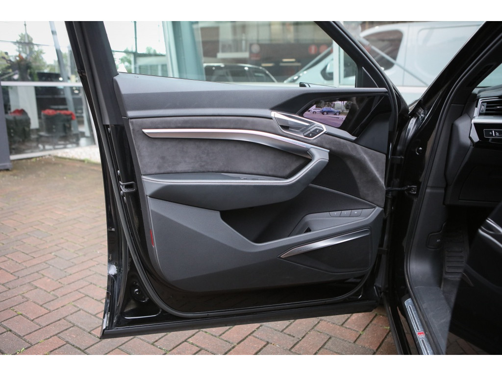 Audi e-tron e-tron 55 | Pano | B&O | Schaalstoelen | 3
