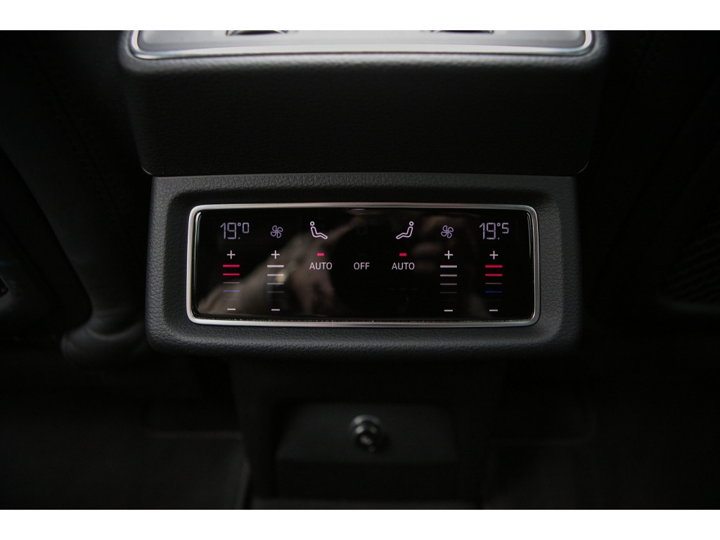 Audi e-tron e-tron 55 | Pano | B&O | Schaalstoelen | 8