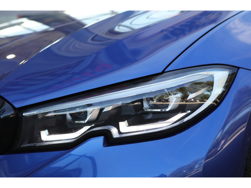 BMW 3 Serie Touring 330i M-Sport 3