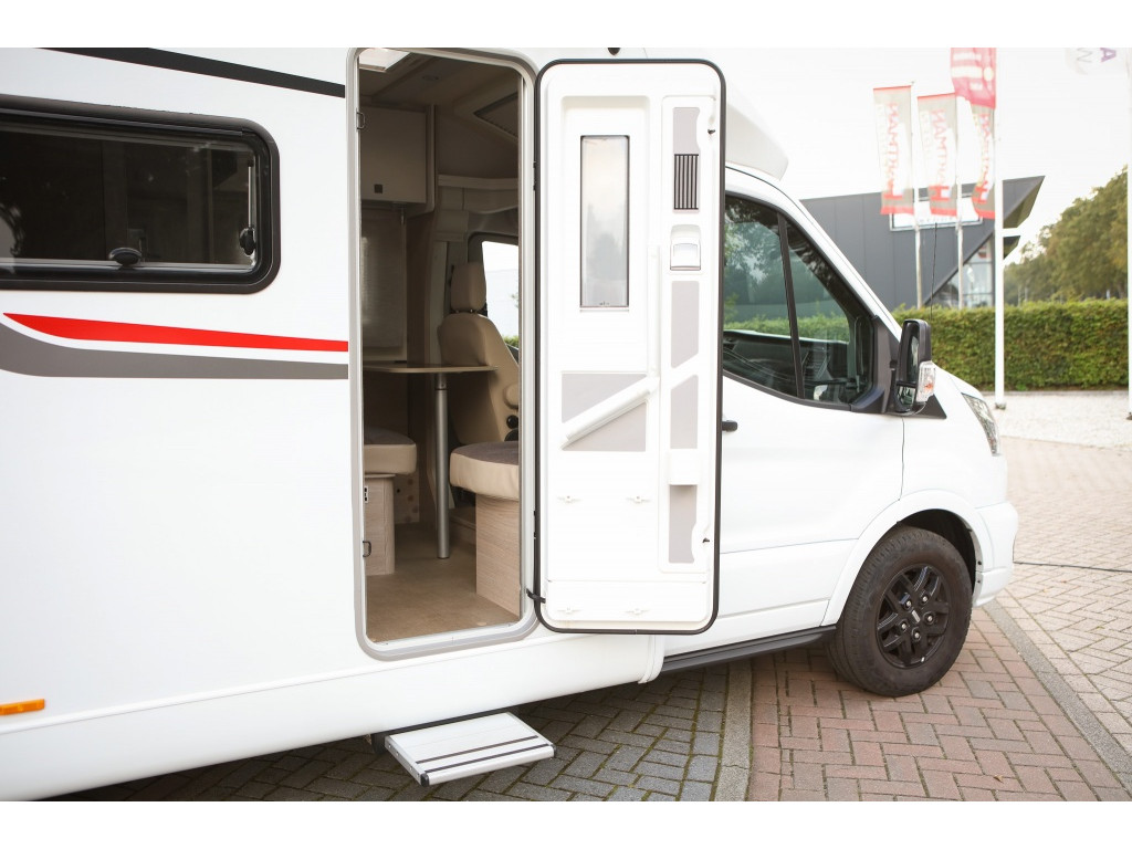 Bürstner  gmbh BT6914 Lineo T 690 | Automaat | Dakairco | Luifel | Camera | 5