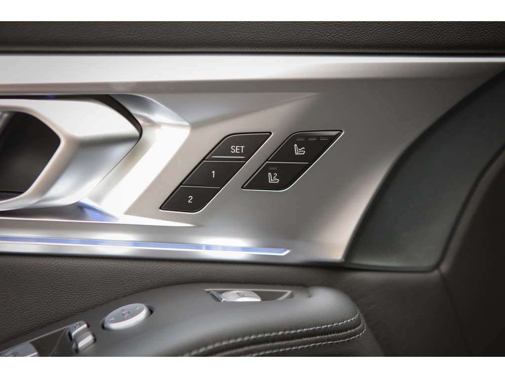 BMW XM PHEV 50e 30 kWh | Massage | Memory | 4