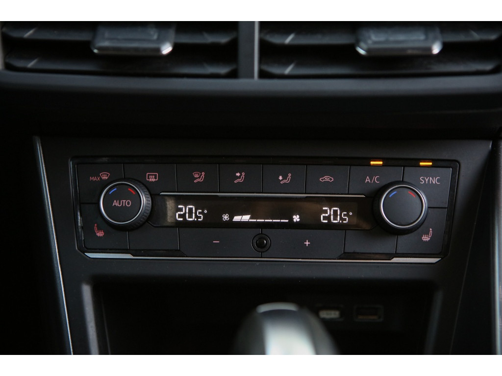 Volkswagen Polo 1.0 TSI Highl.BnsR 9
