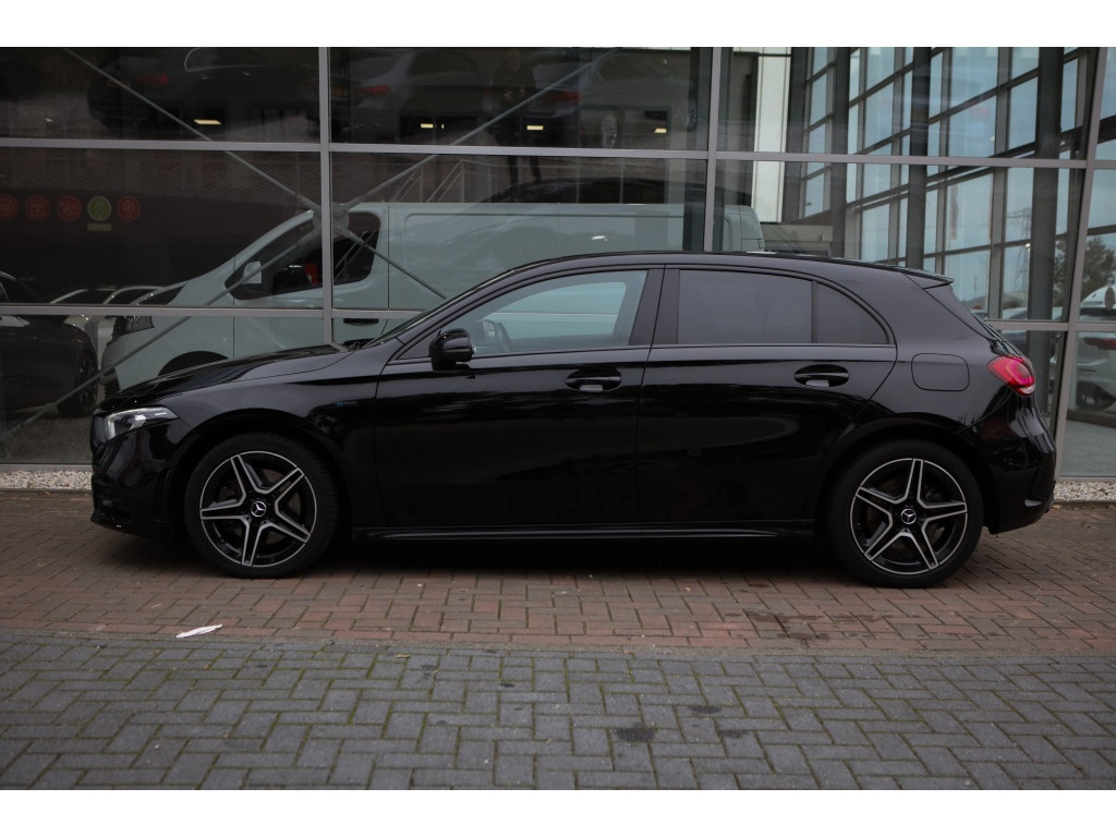 Mercedes-Benz A-Klasse 250 e Bns Sol. AMG 11
