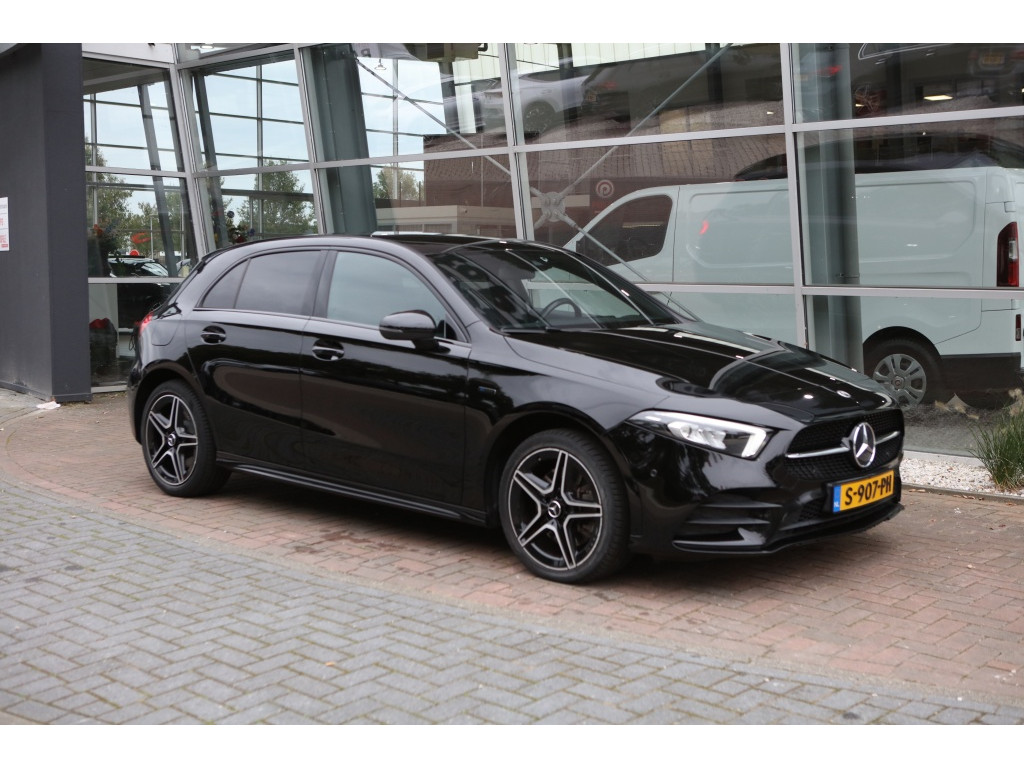 Mercedes-Benz A-Klasse 250 e Bns Sol. AMG 15