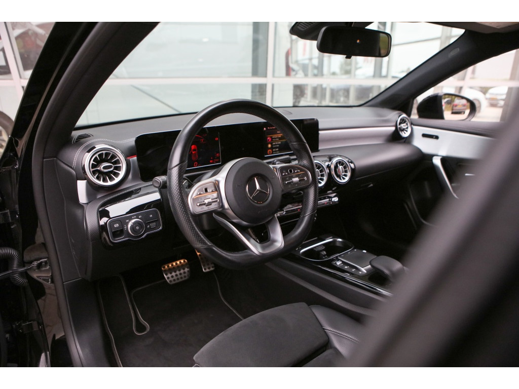 Mercedes-Benz A-Klasse 250 e Bns Sol. AMG 2