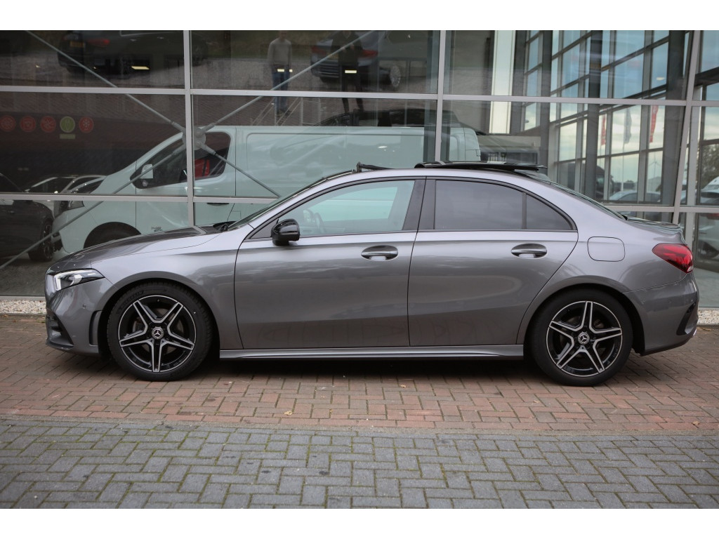 Mercedes-Benz A-Klasse 180 Bns Sol. AMG | Pano | 18