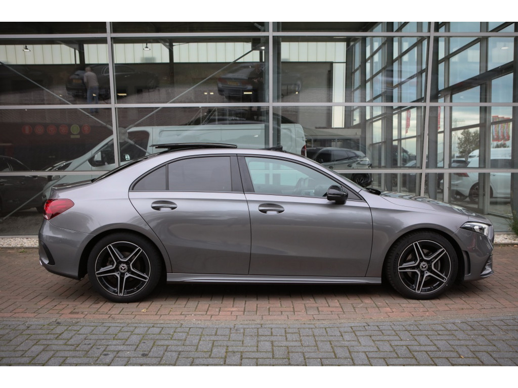 Mercedes-Benz A-Klasse 180 Bns Sol. AMG | Pano | 21