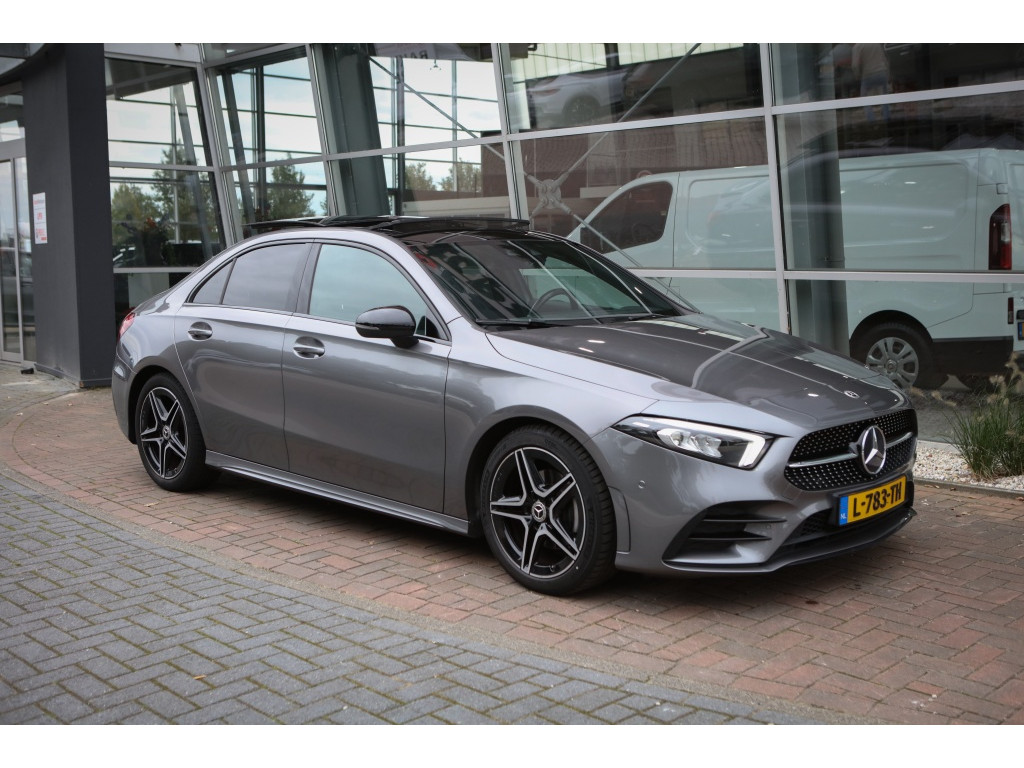 Mercedes-Benz A-Klasse 180 Bns Sol. AMG | Pano | 22