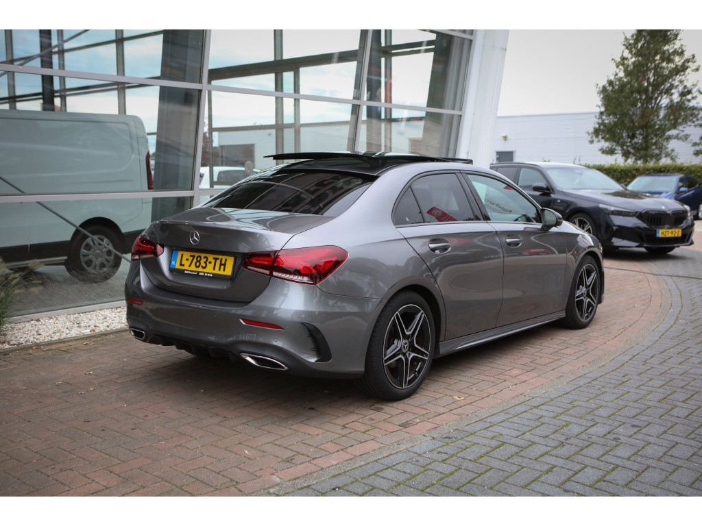Mercedes-Benz A-Klasse 180 Bns Sol. AMG | Pano | 23
