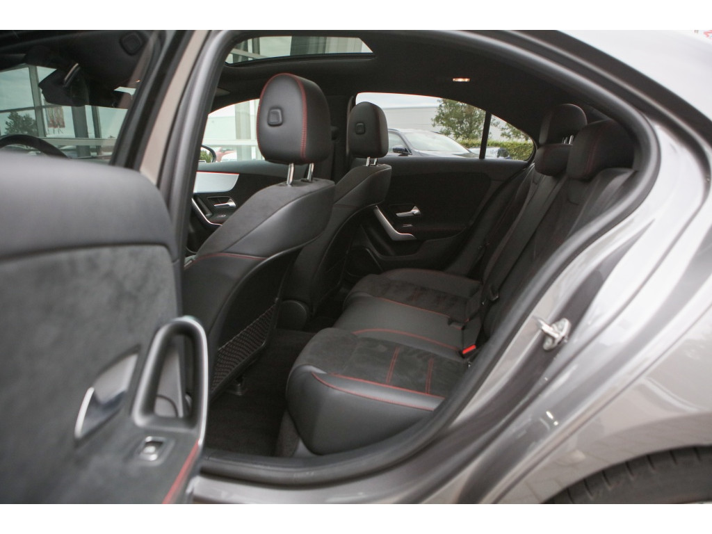 Mercedes-Benz A-Klasse 180 Bns Sol. AMG | Pano | 5