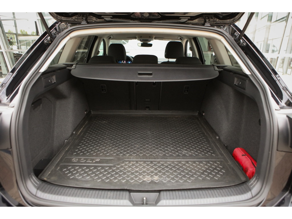 Volkswagen GOLF Variant 1.0 eTSI Life Bns | Navi | Sfeerverlichting | Automaat | 22